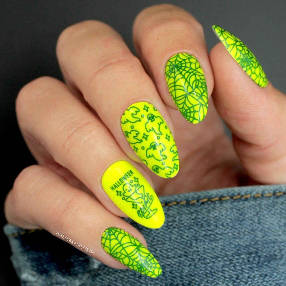 The Best Neon Yellow Nails to Shine Bright in 2023 | Yellow nails, Neon  yellow nails, Dope nails